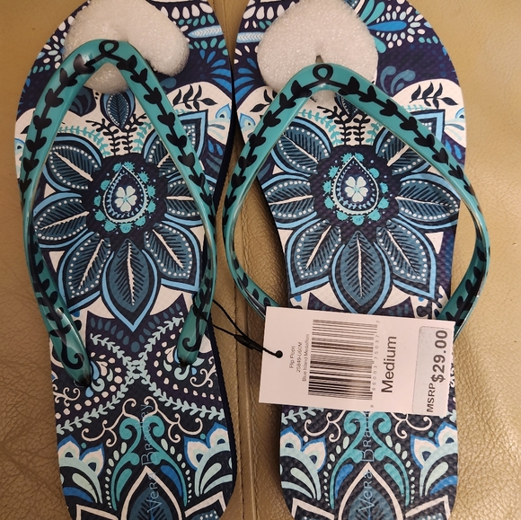 Vera Bradley Flip Flops - 2 pairs BUNDLE, NWT - Picture 3 of 5